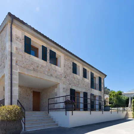 Menut Nou Villa *